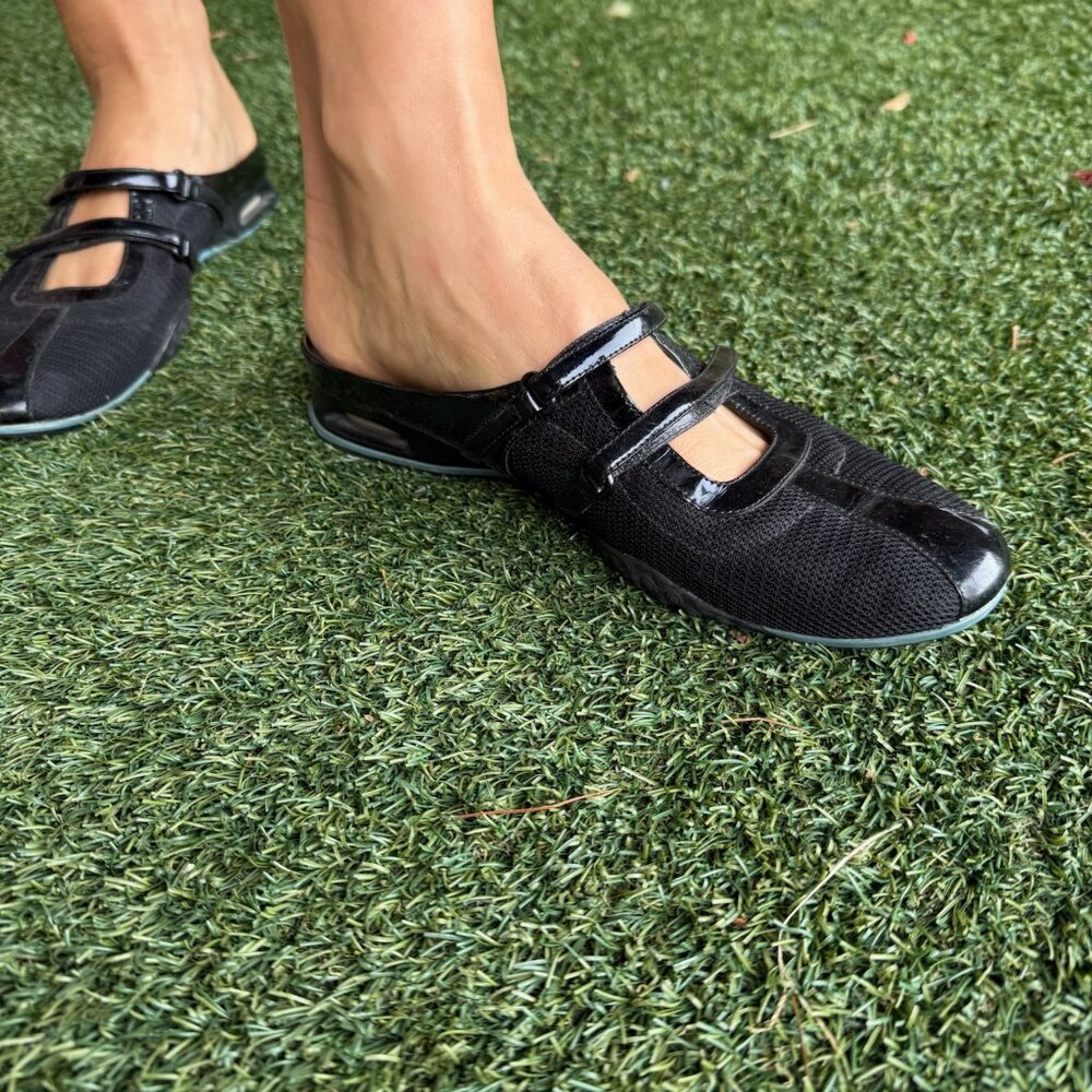 Cole Haan Nike Air Slides with Patent Leather Accents - Women’s Size 7